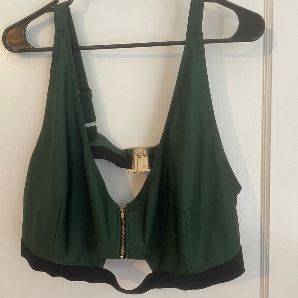 Snag Tights Need For Speed Bikini Top in green - Picture 3 of 4